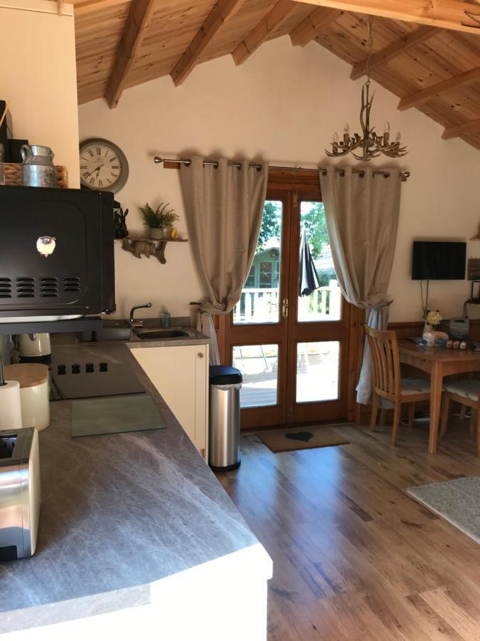 Cosy Dog Friendly Lodge With An Outdoor Bath On The Isle Of Wight Whitwell  Zewnętrze zdjęcie